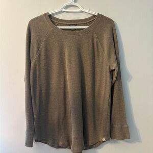 404T  Eddie Bauer Ribbed waffle  Knit Top in taupe